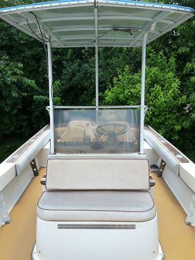 Boats For Sale in Pennsylvania by owner | 1976 23 foot MAKO Center console inboard